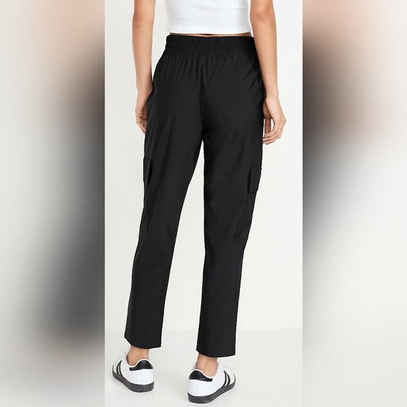 Old Navy sleektech cargo ankle pants - Picture 2 of 3